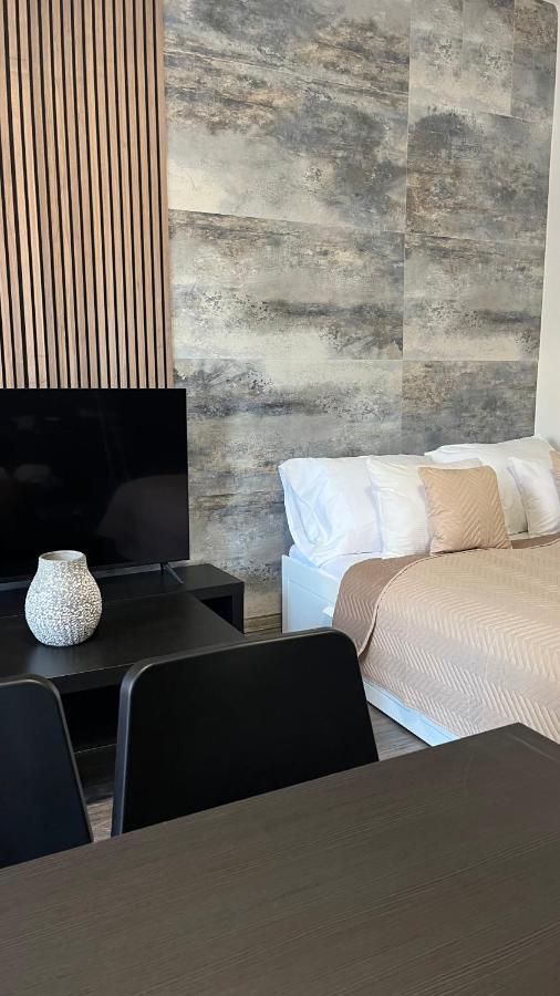 Downtown Boutique Apartments ليبيريتش المظهر الخارجي الصورة