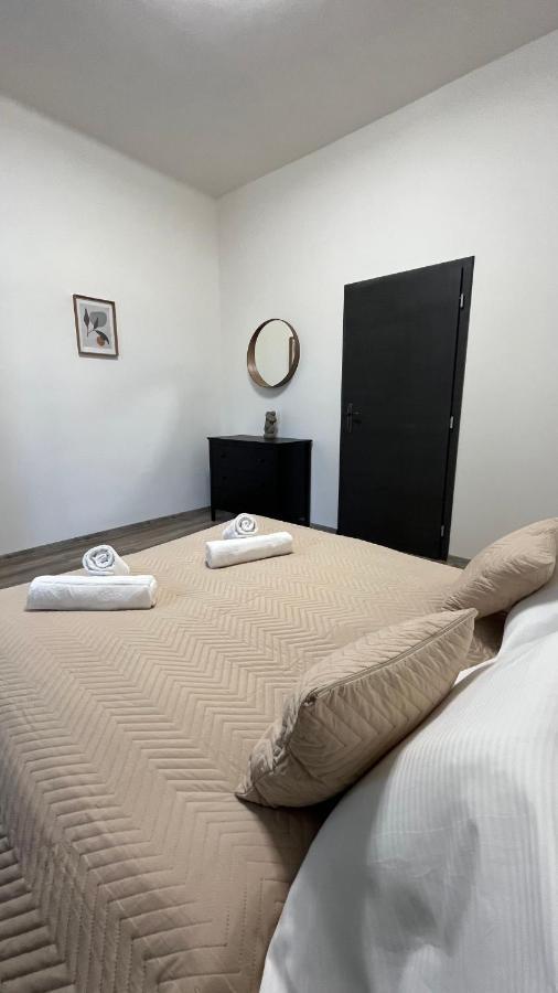 Downtown Boutique Apartments ليبيريتش المظهر الخارجي الصورة