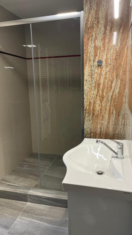 Downtown Boutique Apartments ليبيريتش المظهر الخارجي الصورة